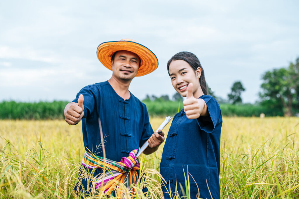ตลาดกลางสินค้าเกษตร, เกษตรกรไทย, ผลผลิตทางการเกษตร, แหล่งจำหน่าย